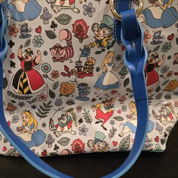 Dooney & Bourke Alice in Wonderland Tote Bag Multicolor NWOT - Picture 3 of 16